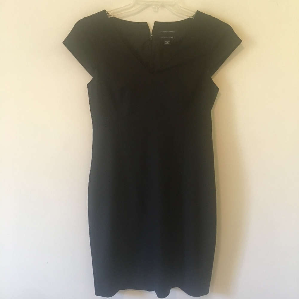 {Banana Republic} Wool Blend Black Sheath Dress